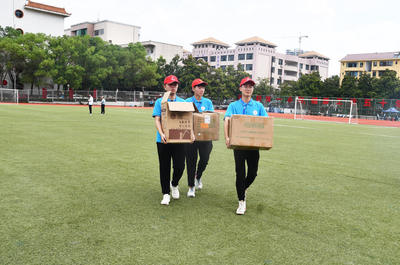 新邵 志愿“蓝”为民运会增色添彩——运动咨询服务点亮盛会